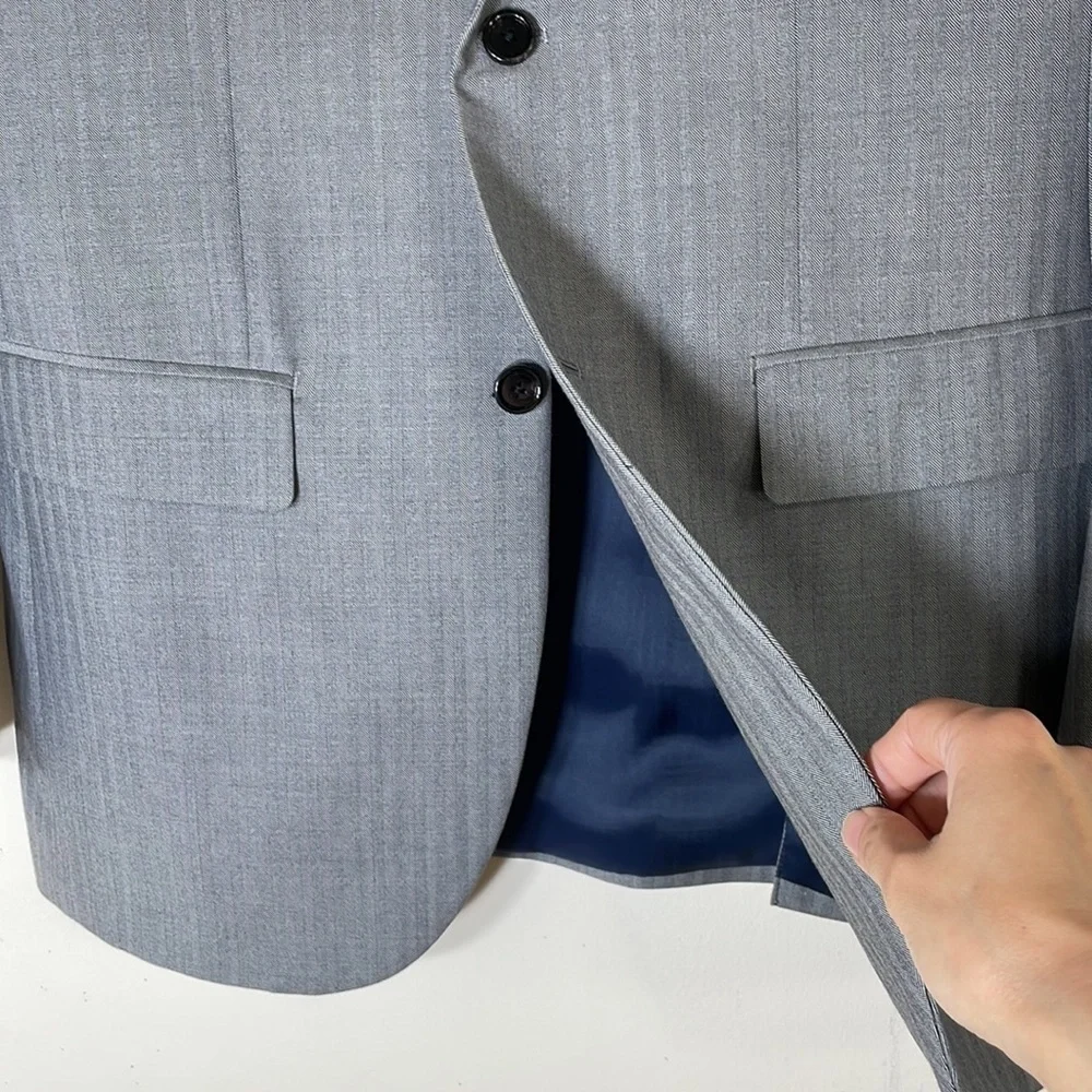 NEW! INDOCHINO Two-Button Wool Blazer. Men’s P (42R).
